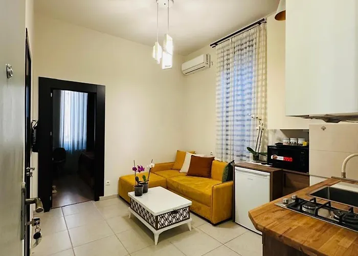 Orbeliani Cozy Flat